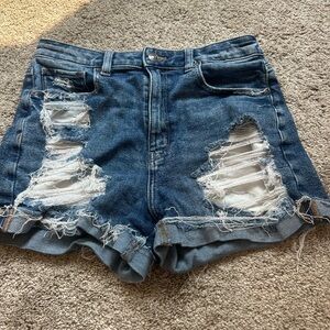 size 6 american eagle shorts!